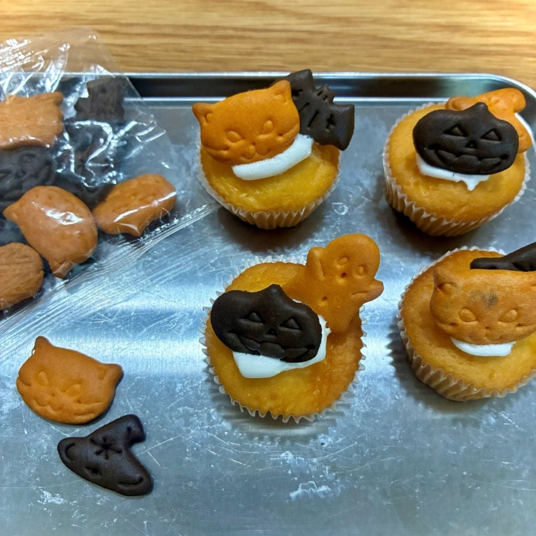 【相鉄ライフ三ツ境】無印良品のお菓子で簡単ハロウィンアレンジはいかがでしょうか_mpy6RW