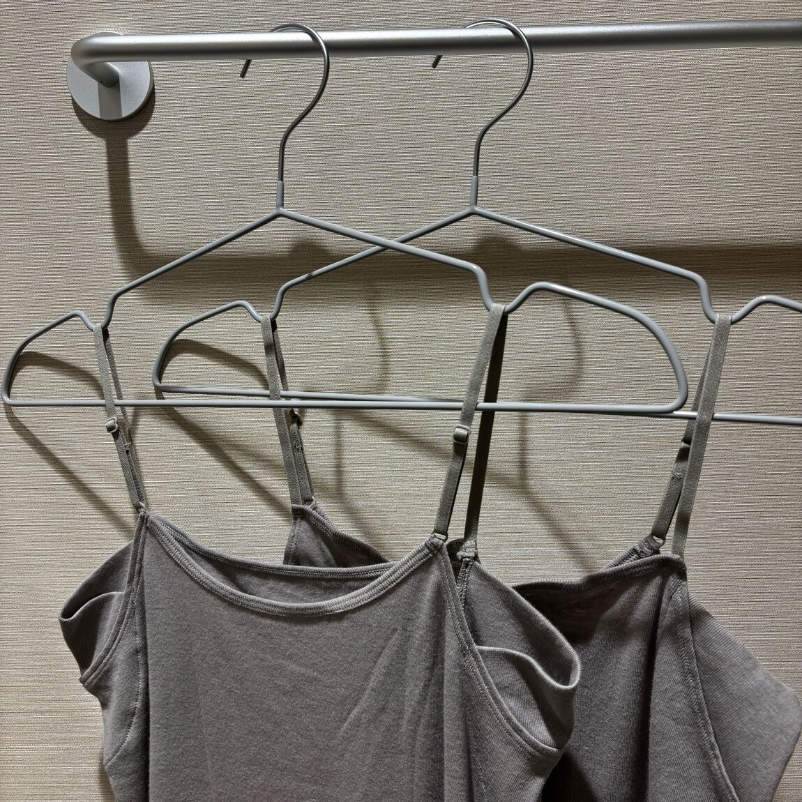 キャミソールをかけた写真