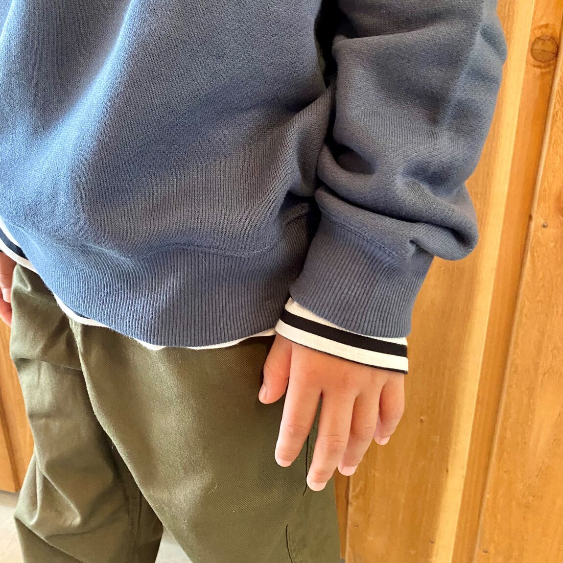 ４