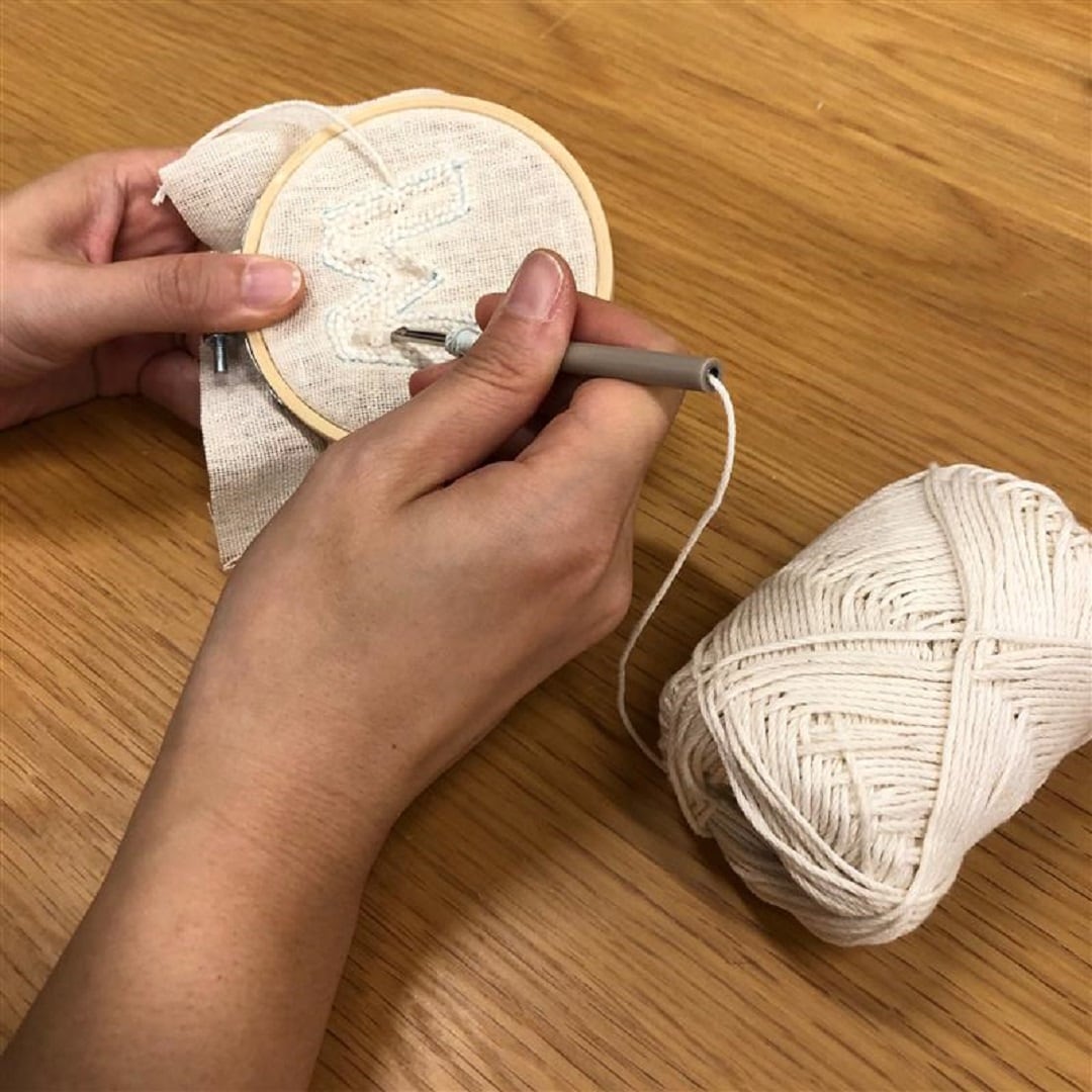 刺繡 作業