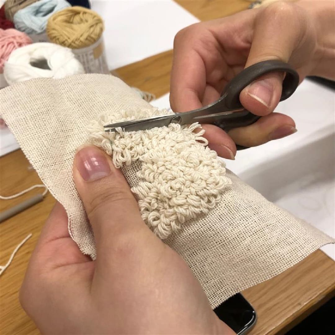 刺繡 作業
