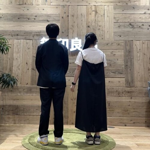 風を通すシリーズの後ろ姿