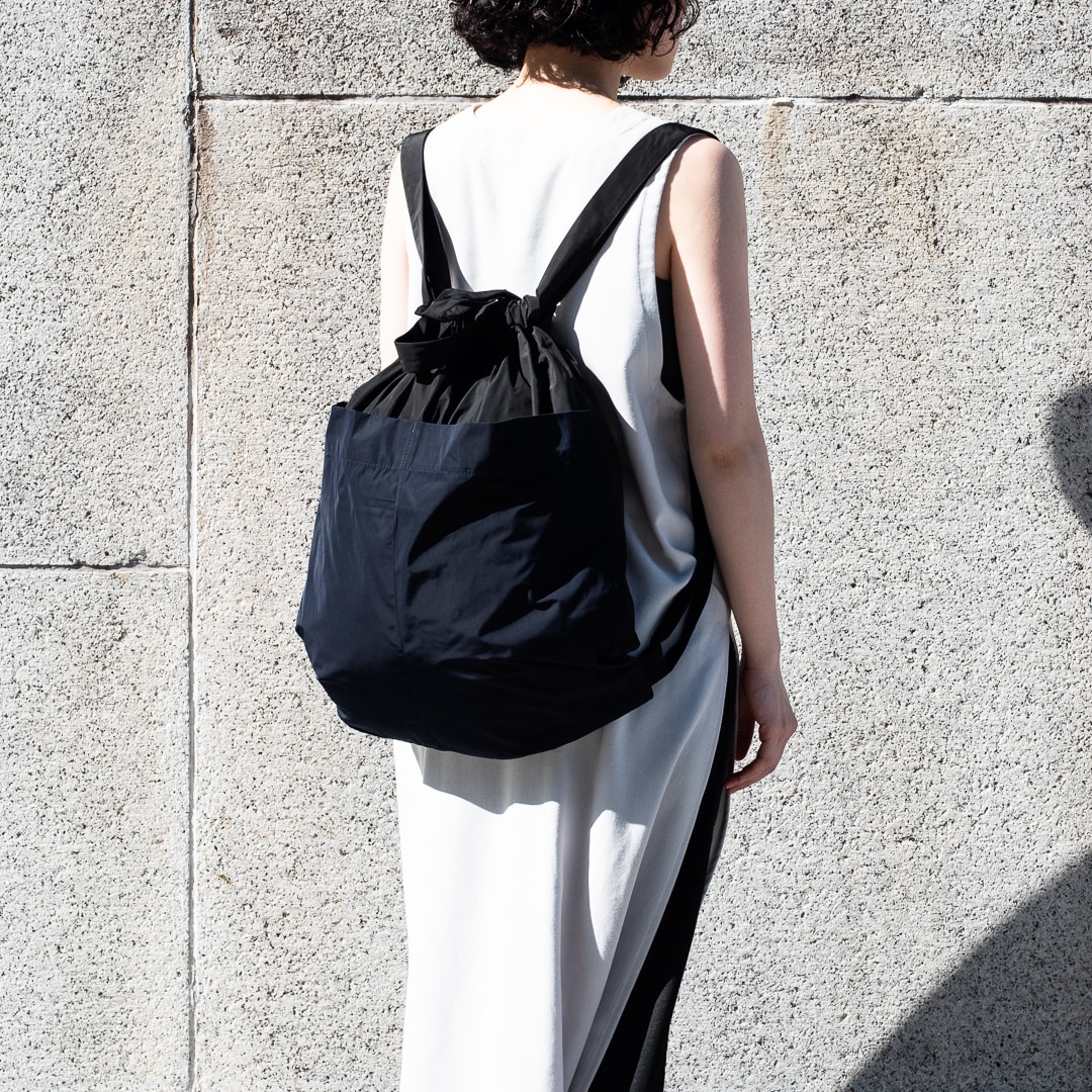 backpack_BKNV斜め後ろ.jpg 