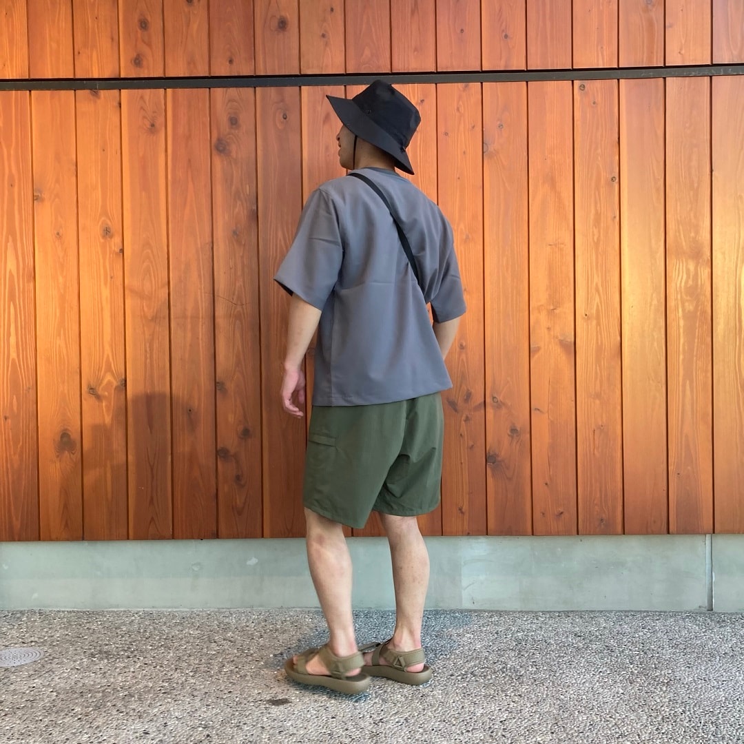 後ろ