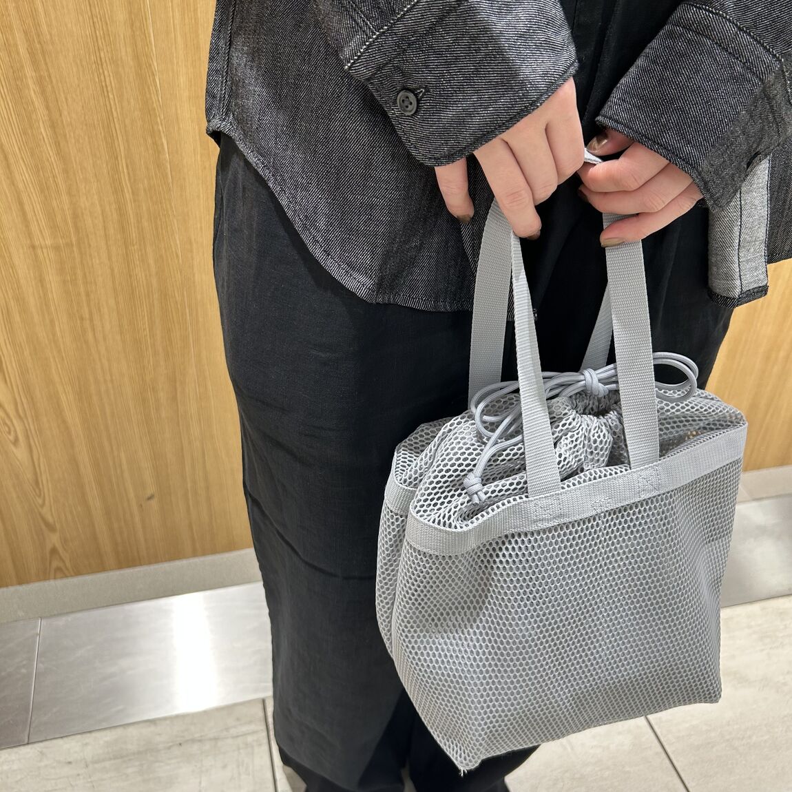 　女性スタッフ　クルーネック半袖Tシャツ