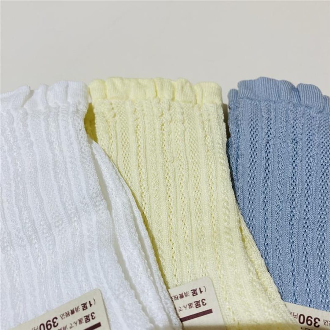 【イオンモール熱田】コーディネートのポイントに。カラー靴下｜スタッフおすすめ