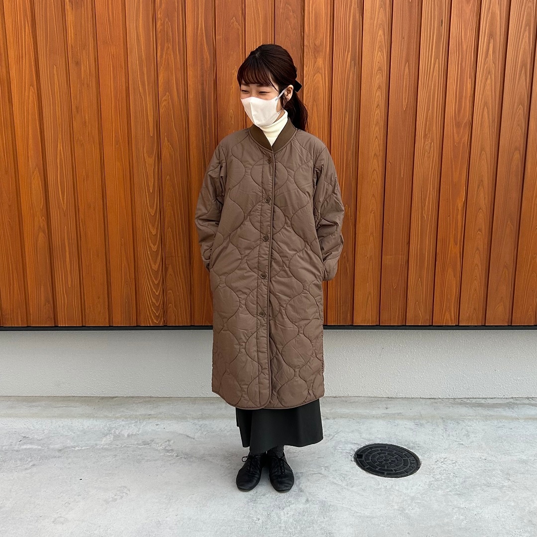 婦人　オフ白　全身