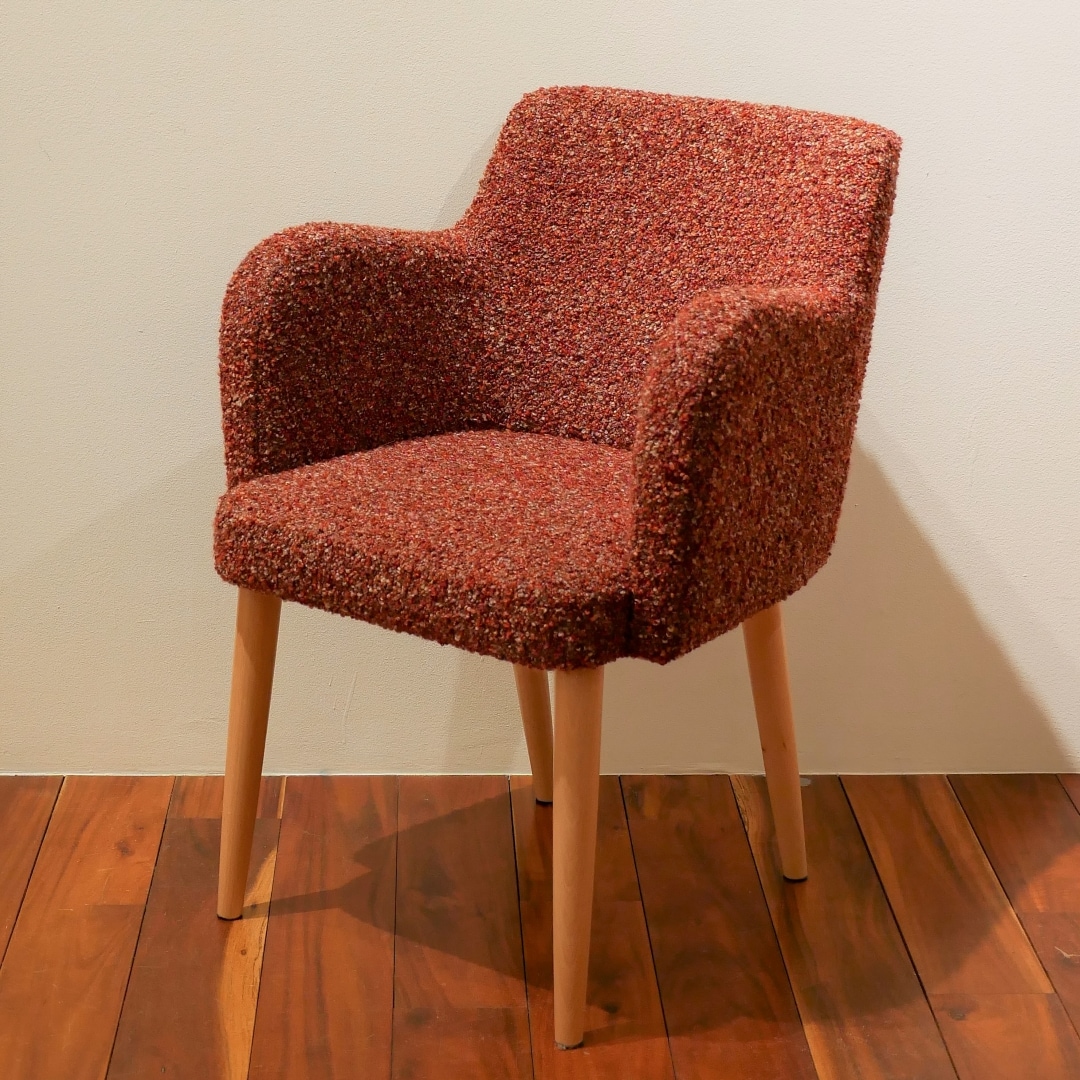 ラビットチェア