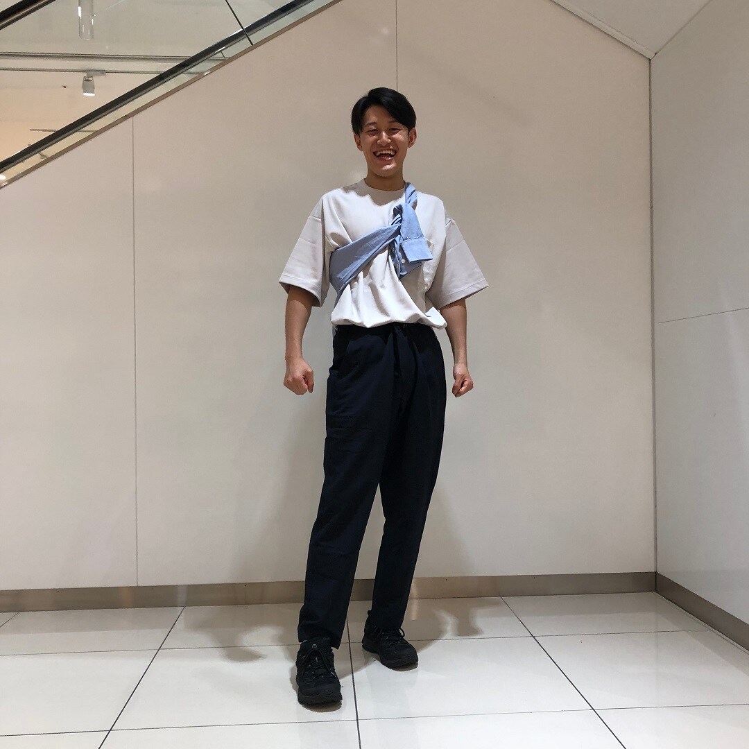 シャツをポイントに