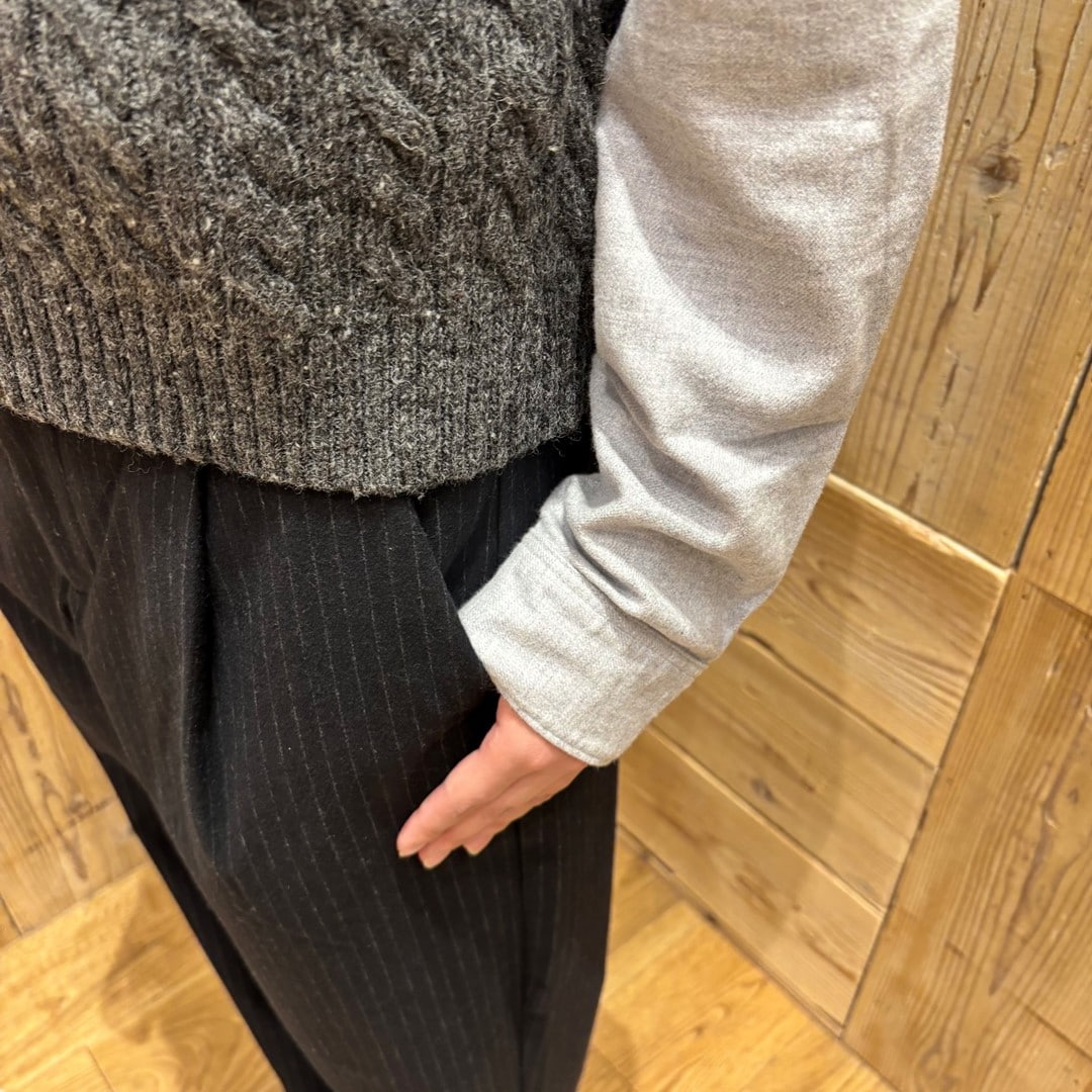 046867_20251110_01_05