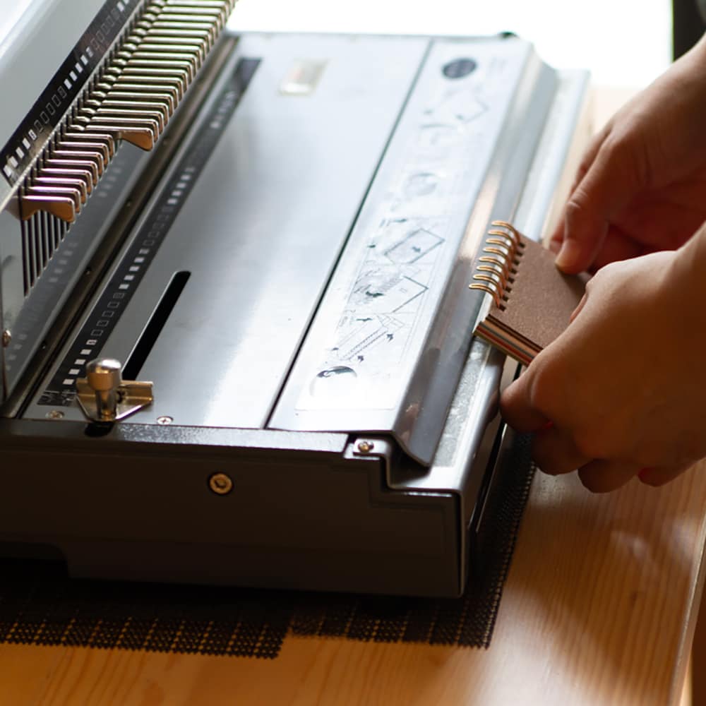 【堺北花田】紙の端材でつくるリングノート｜ワークショップ