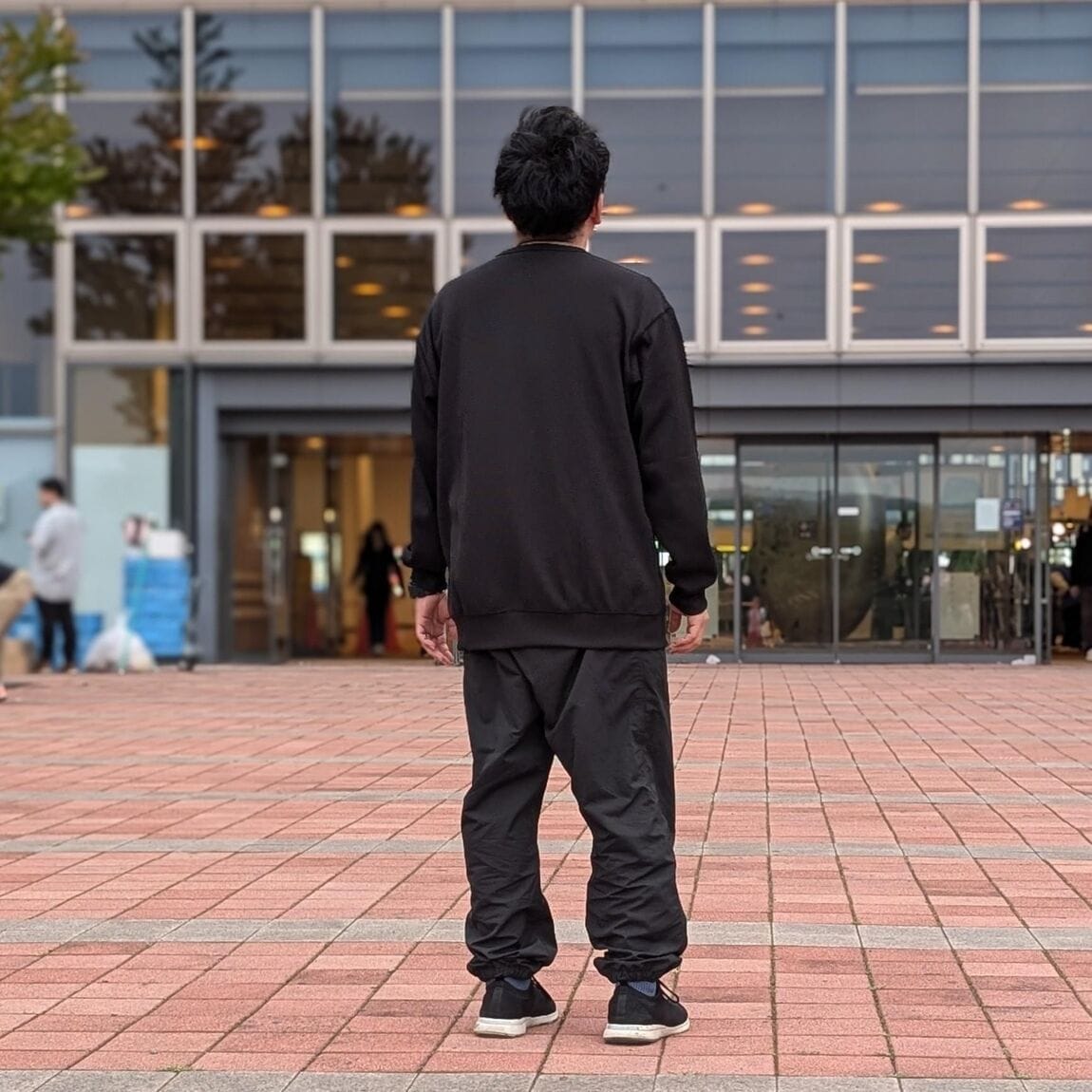 ウシロ