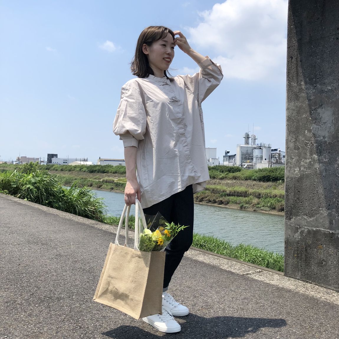 結び釦シャツ