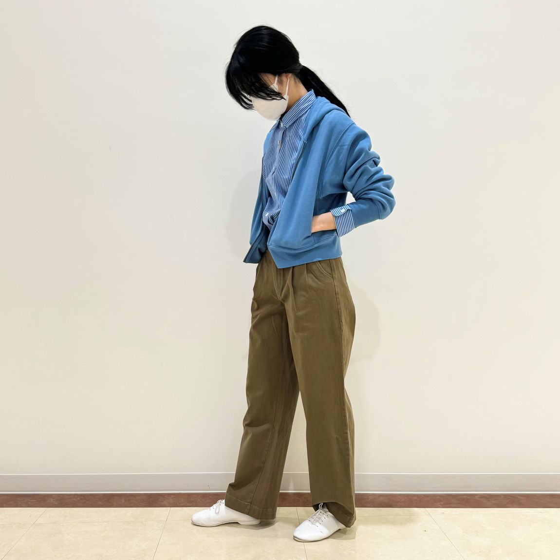 ２