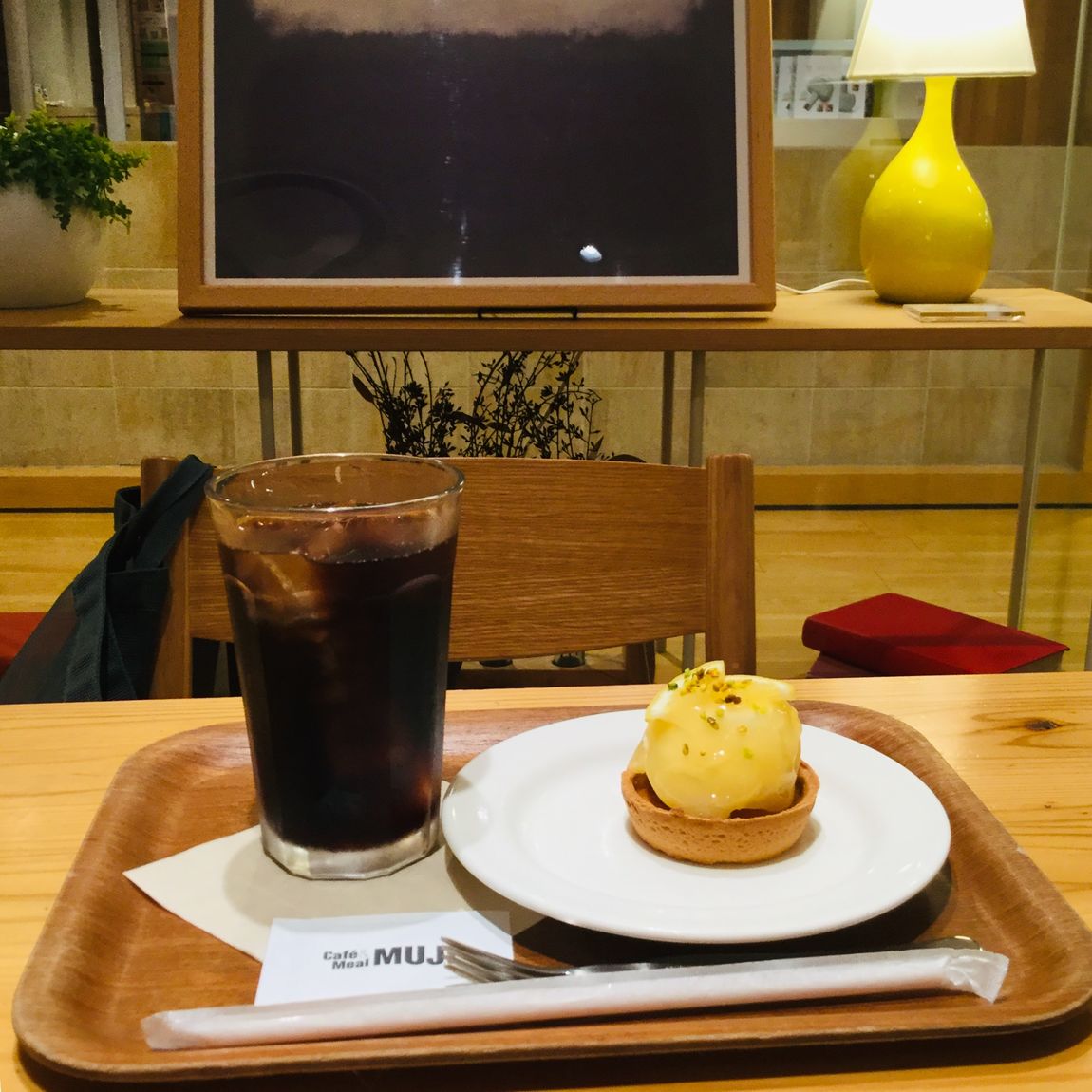 ケーキとアイスコーヒー
