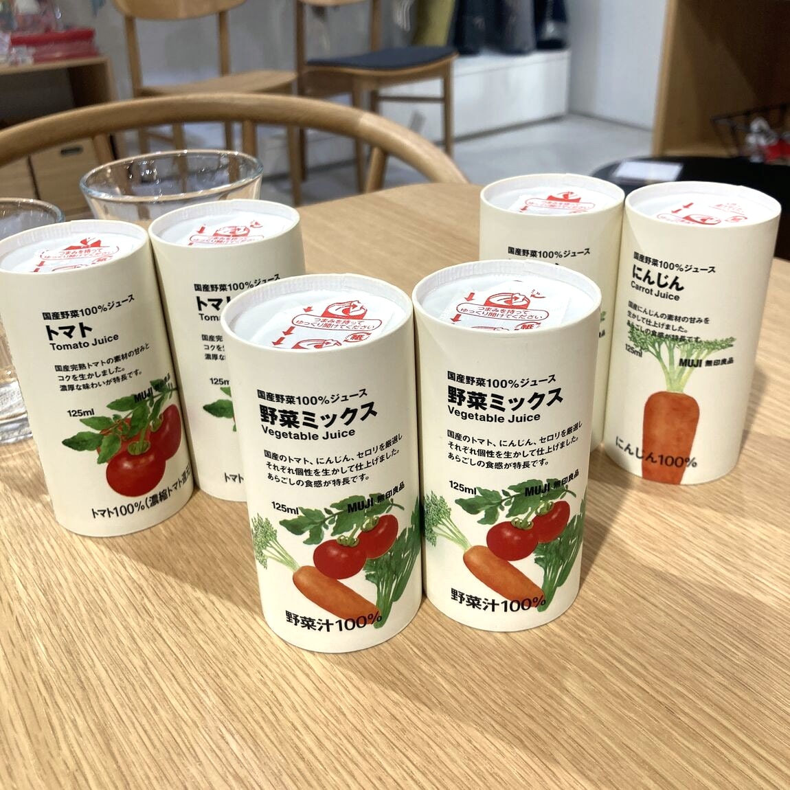 ４