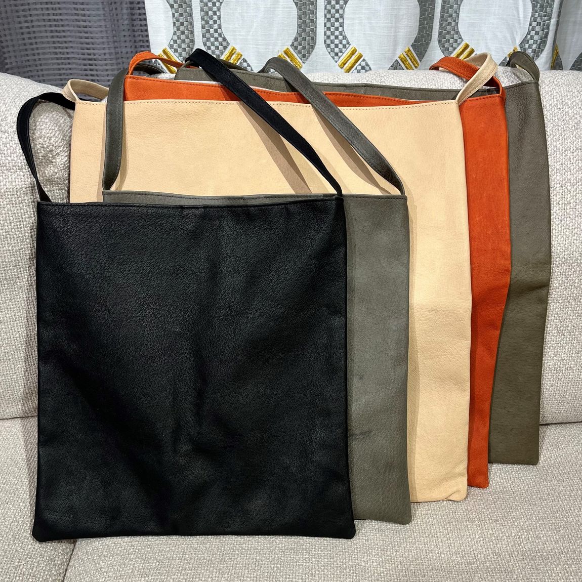 ソナーのレザーバッグをご紹介
