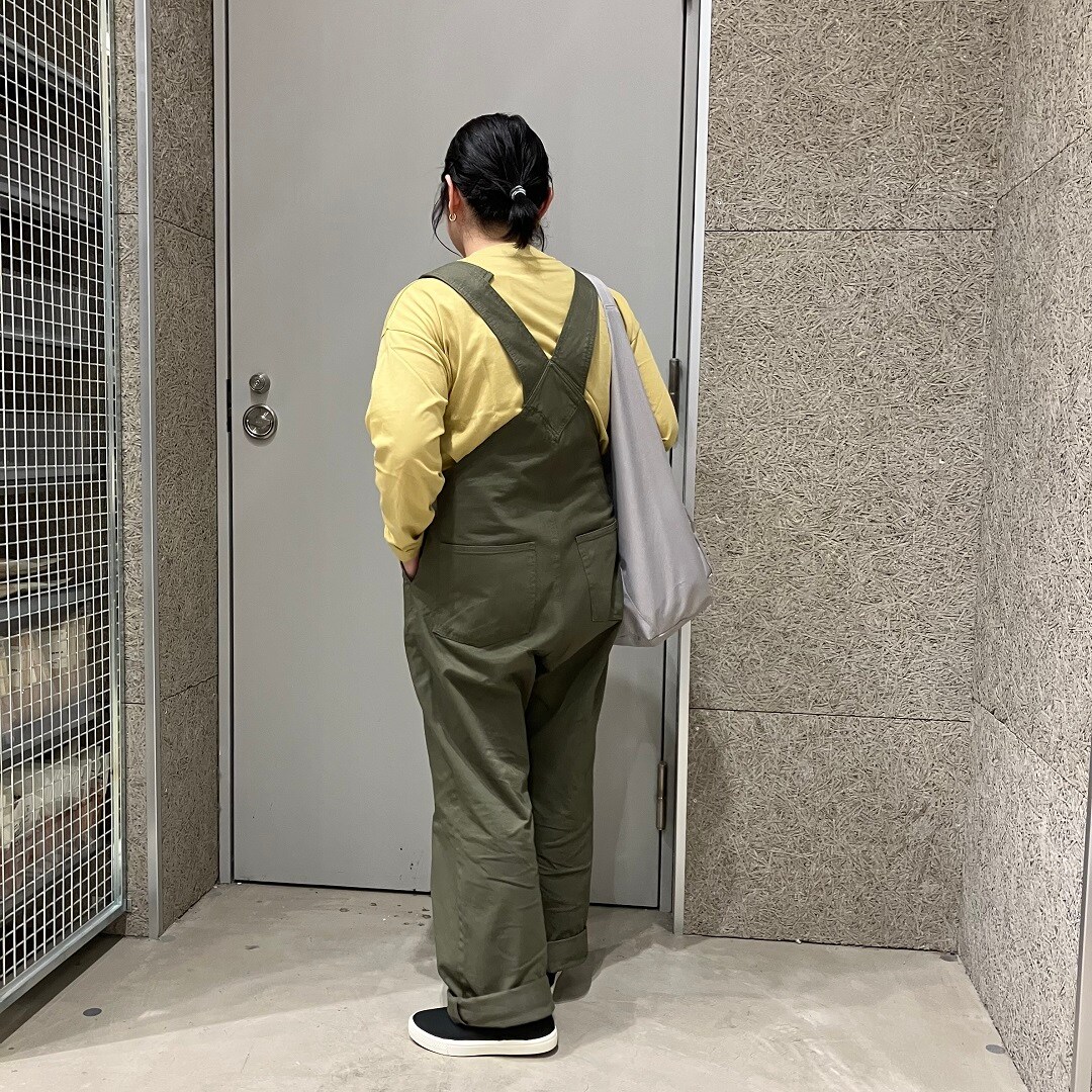 バックショット　全身