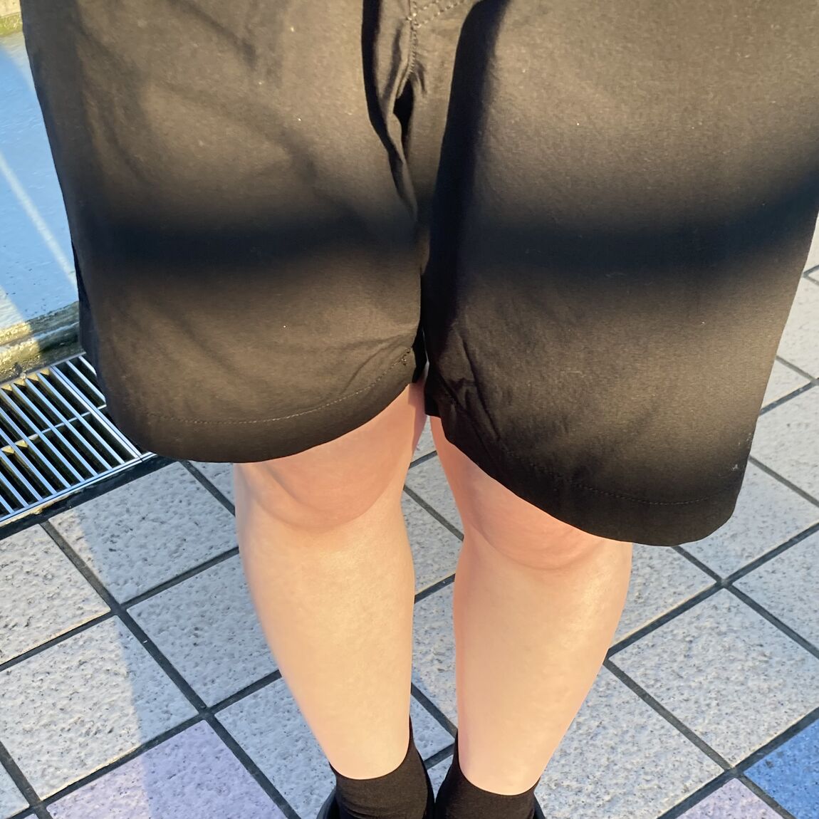 裾