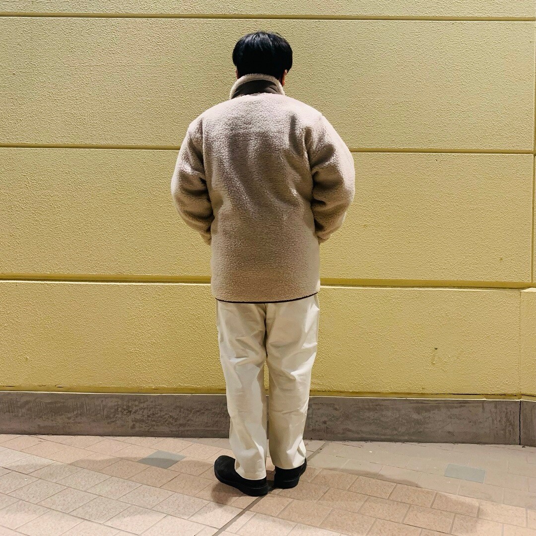 toku.white.back