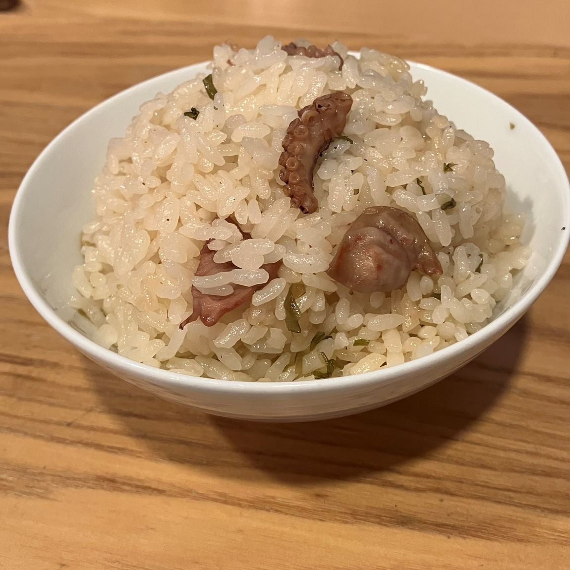 茶碗に盛ったごはん