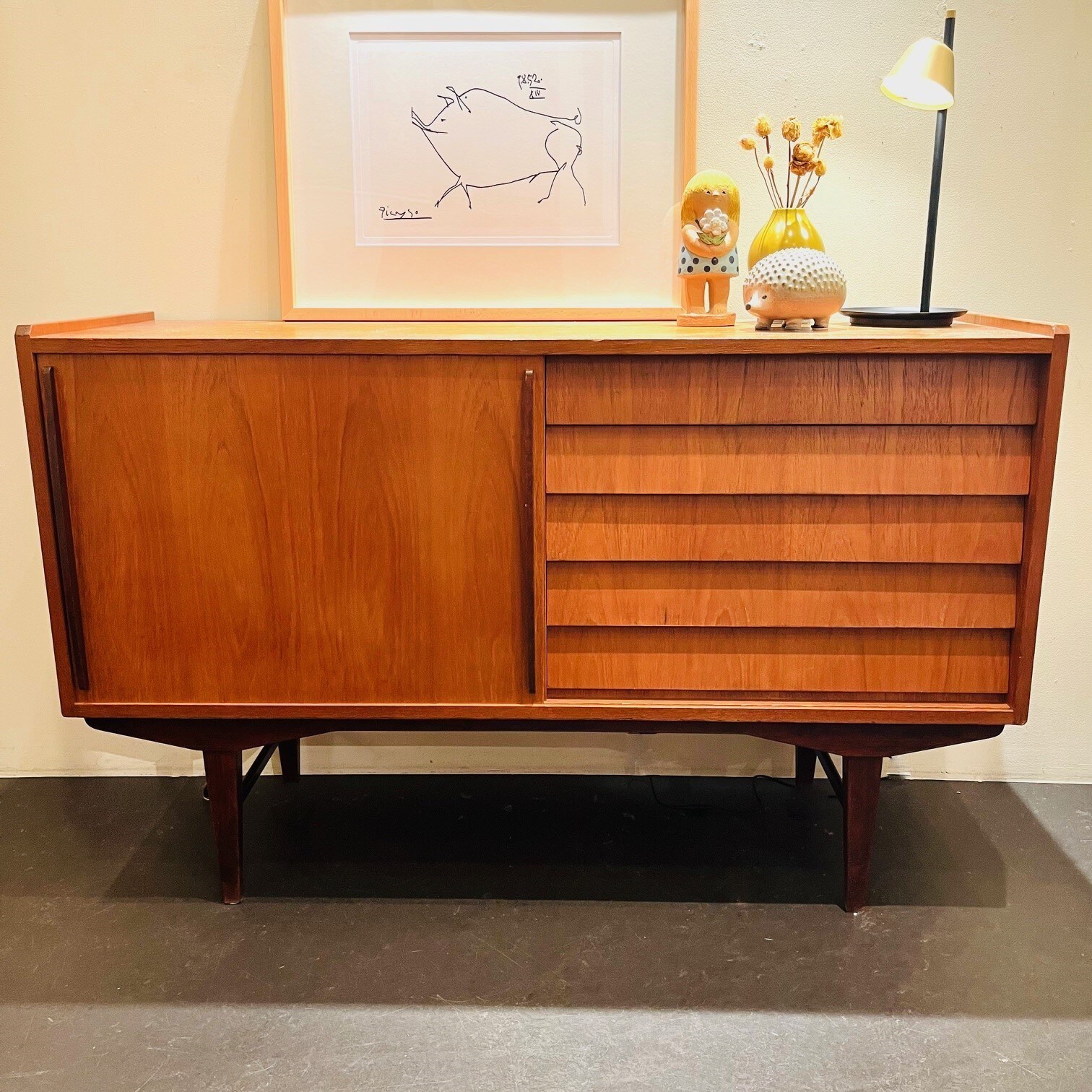 vintagesideboard2