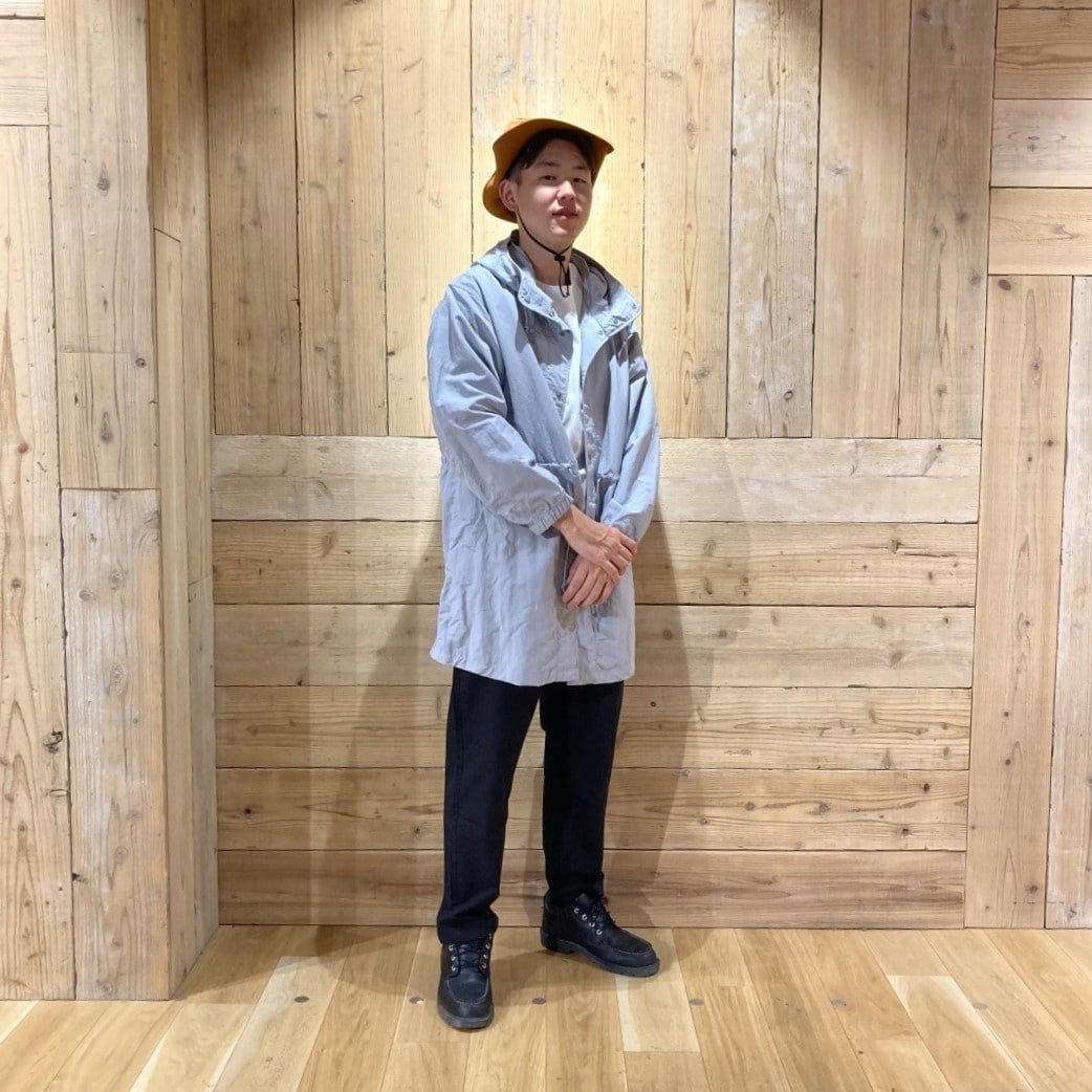 全身画像（キャリーケースを除く）