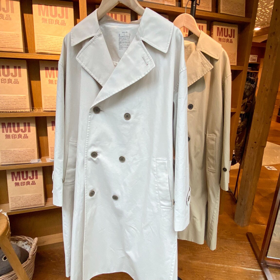 銀座】婦人 春を楽しむ撥水アウター｜2F 衣料品売場｜ 無印良品