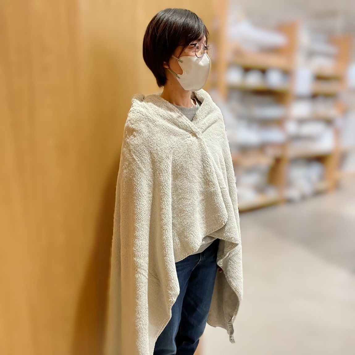 イオンモール浜松志都呂】寒がりなあなたへ 厚手ハーフケットのご紹介