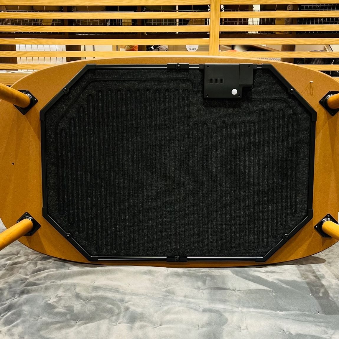 アミコ東館】「楕円こたつ」であたたかく過ごそう｜ 無印良品