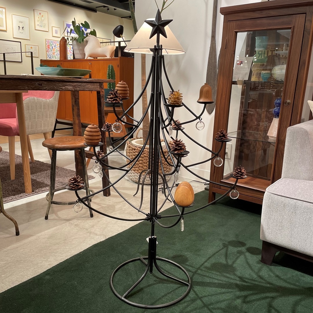 IDÉE梅田】クリスマスを彩るアイアンツリー｜ 無印良品