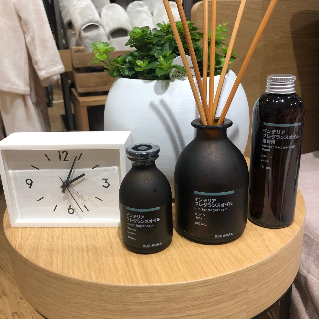 新品未使用　無印良品 インテリアフレグランスオイル 詰替用 グリーン 10本 10/26（水）無印良品 インテリアフレグランスオイル（詰替用