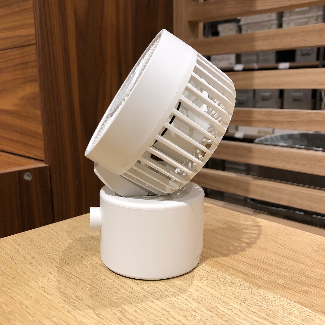 ほぼ未使用☆無印良品☆家庭用扇風機 ホワイト 2021年製　リモコン付き 無印良品(MUJI) 扇風機・リモコン付（低騒音ファン・サーキュ