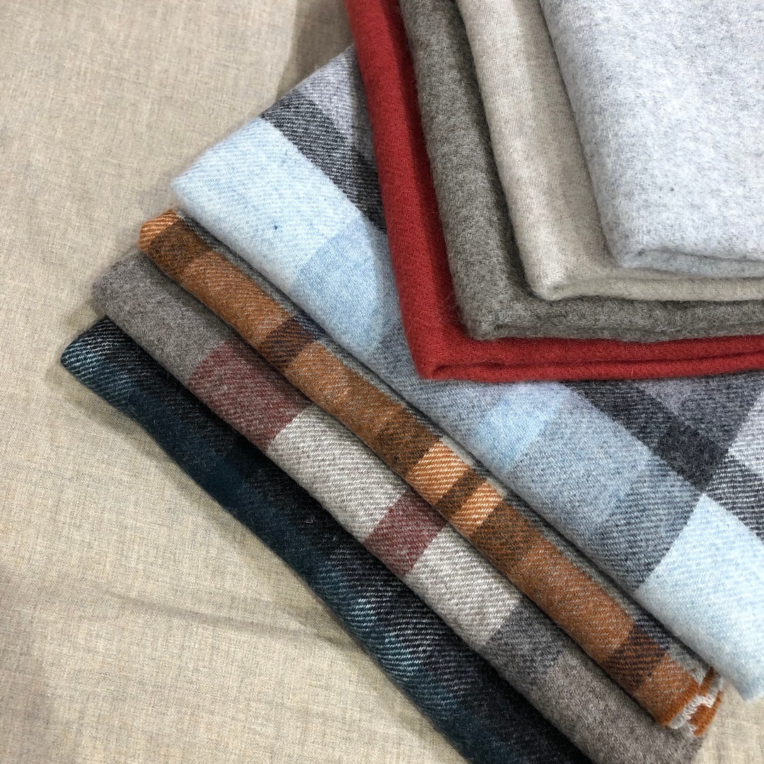 イオンモール久御山】ウール ひざ掛けにもなる大判ストール｜ 無印良品