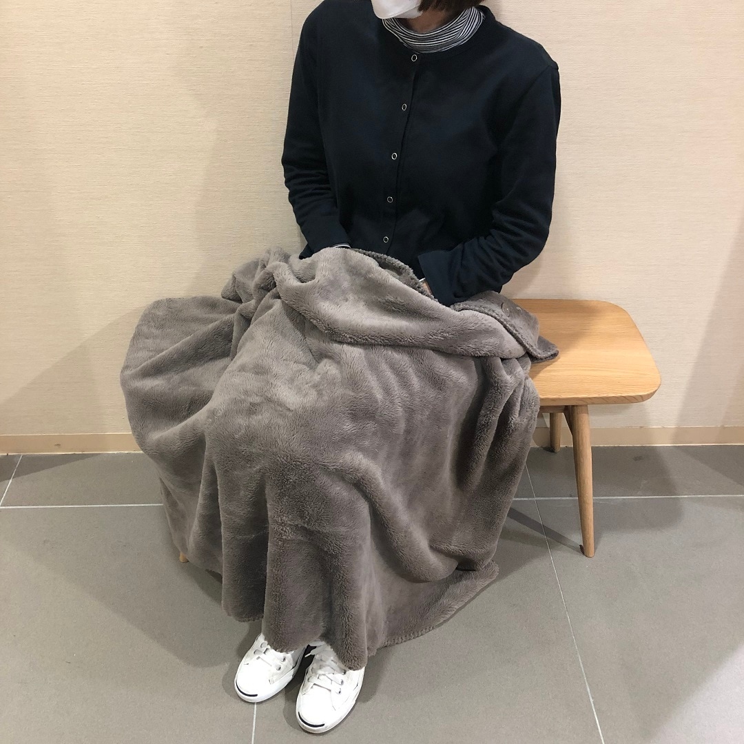 イオンモール鈴鹿】お部屋や車でもさっと便利なハーフケット｜ 無印良品
