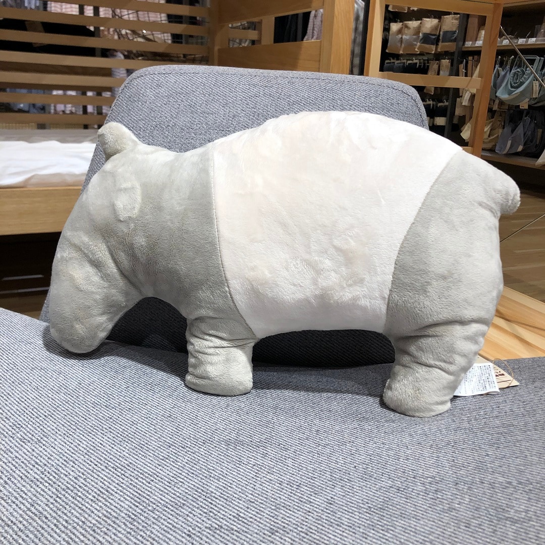 エブリイOkanaka津高】動物クッションとブランケットの紹介｜ 無印良品