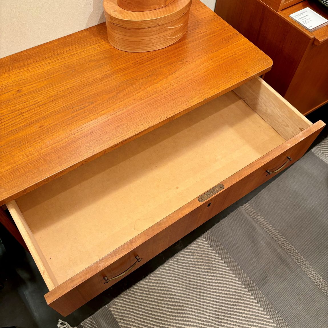 デリエ・イデー】新生活にヴィンテージ家具を｜ 無印良品