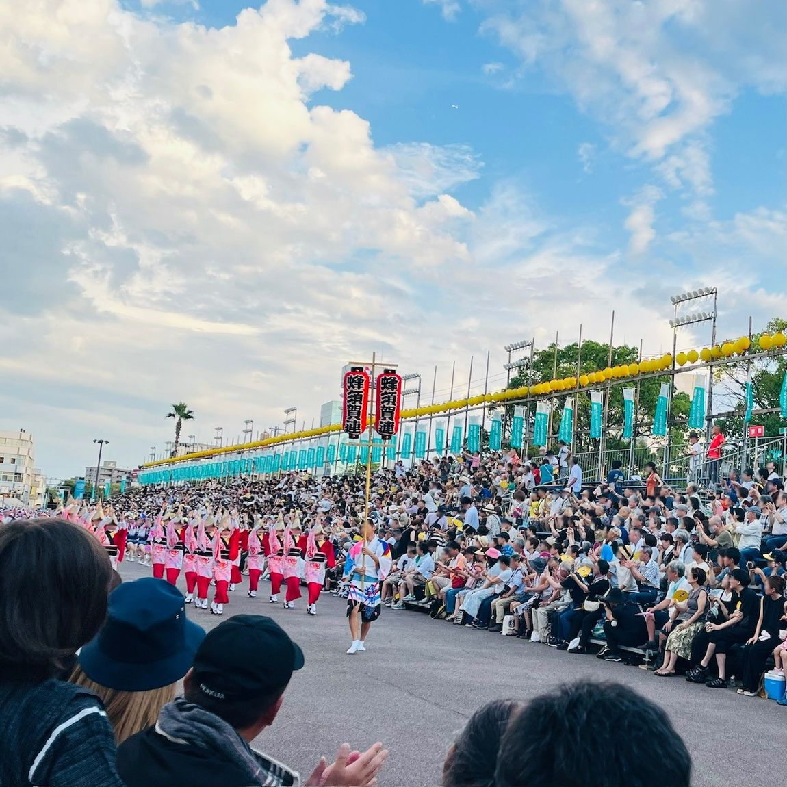 アミコ東館】とくしま街歩き・阿波踊り｜ 無印良品