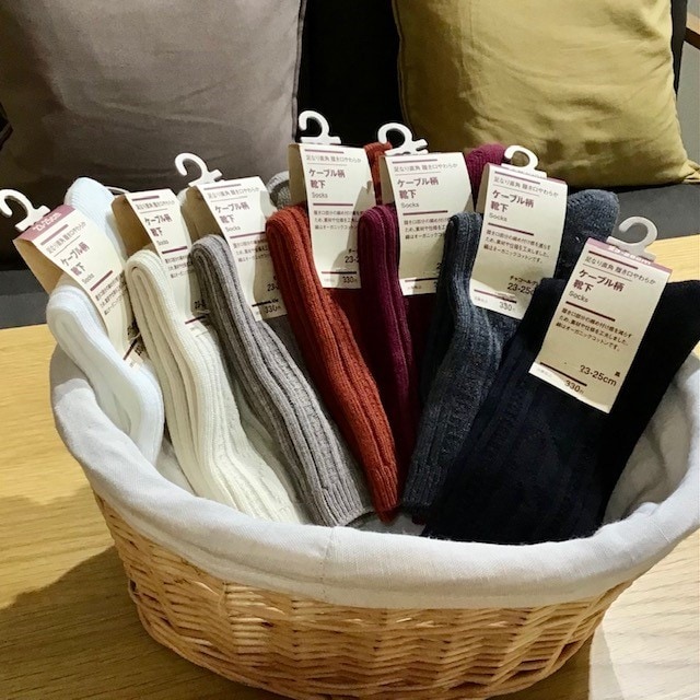 高崎モントレー】差し色におすすめの秋色靴下｜ 無印良品