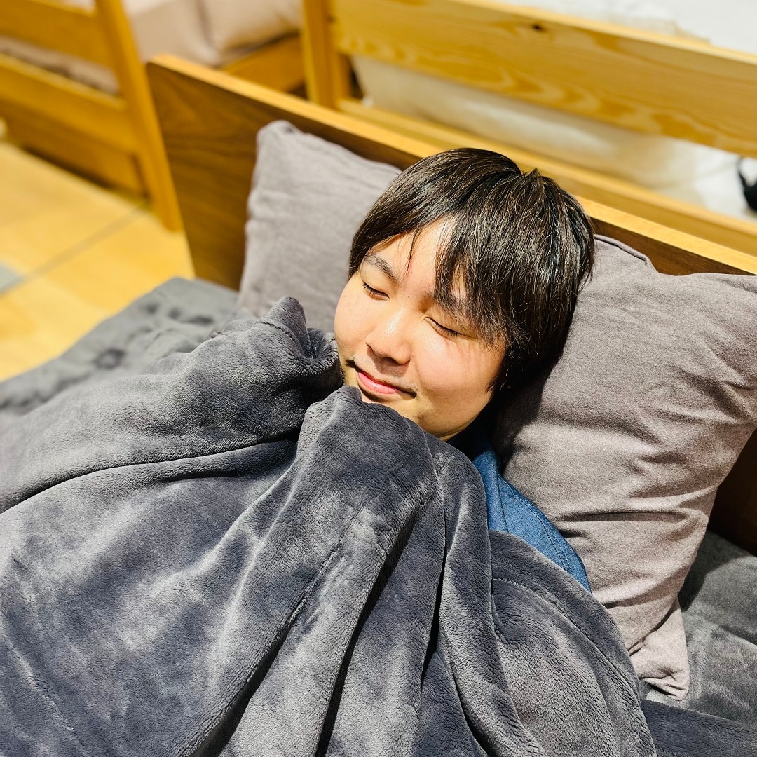 マルヤガーデンズ鹿児島】ふんわりやわらか薄手毛布のご紹介｜ 無印良品