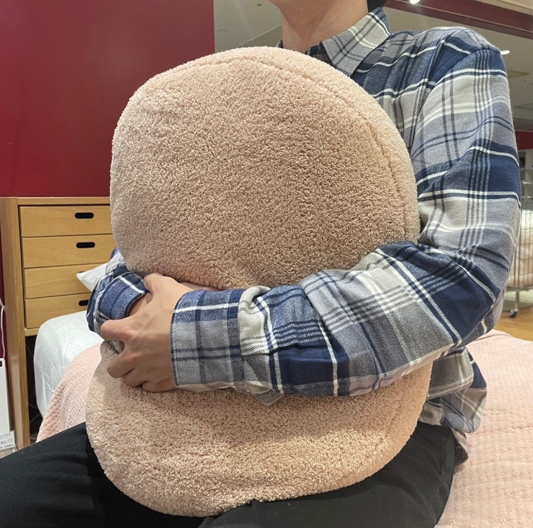 ルミネ北千住】背当てにもなるあたたかマルチクッション|スタッフの
