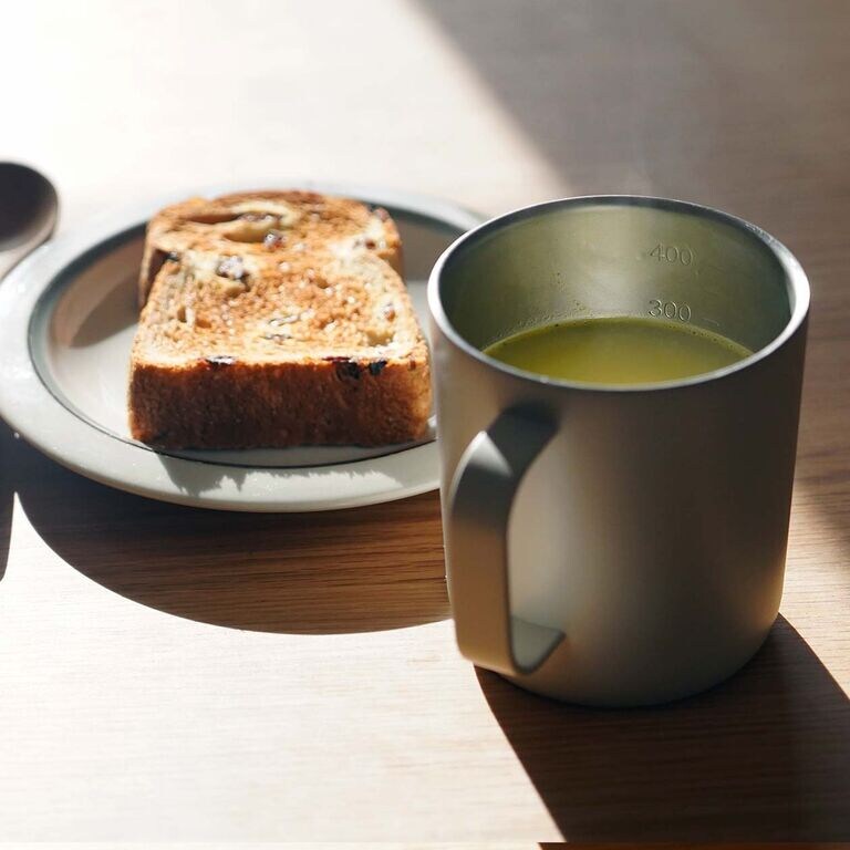 目盛り付き 保温保冷マグカップ
