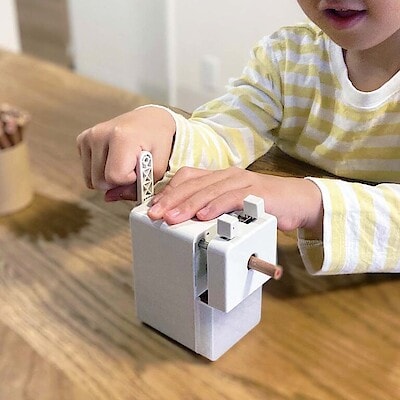 小さな 手動式鉛筆削り