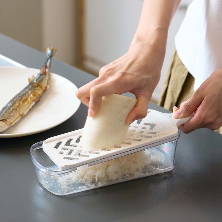 軽い力でおろせる おろし器