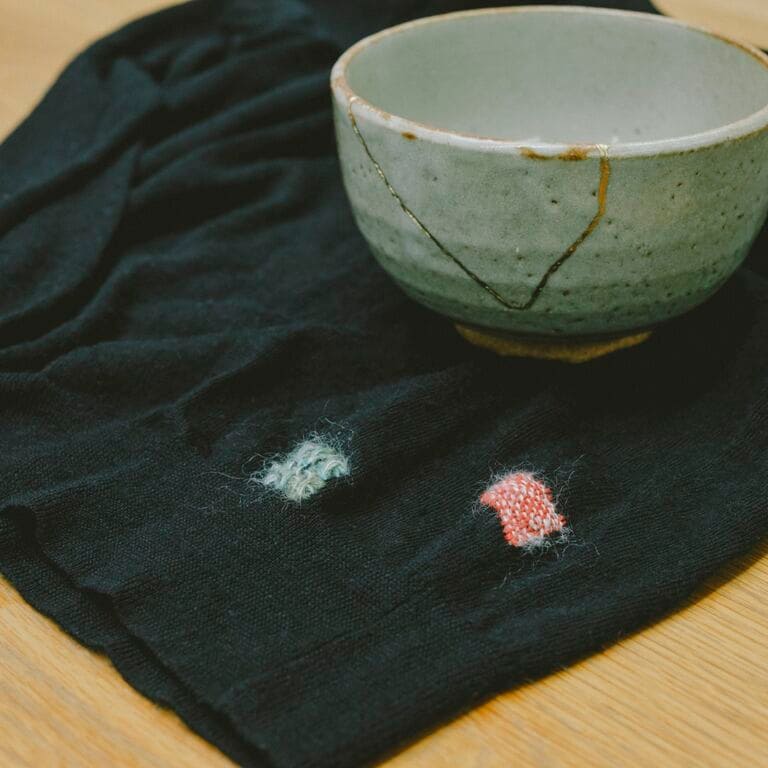 「金継ぎ」と「ダーニング」で手放しかけた大切なものがよみがえる | 無印リペアカフェ部【修繕編】