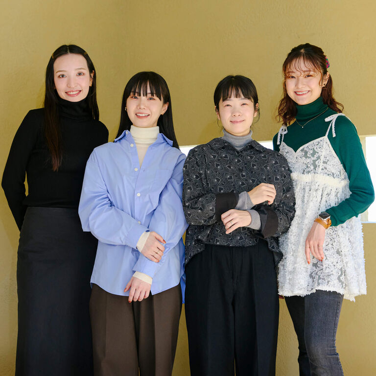 スタッフのリアルな着こなし