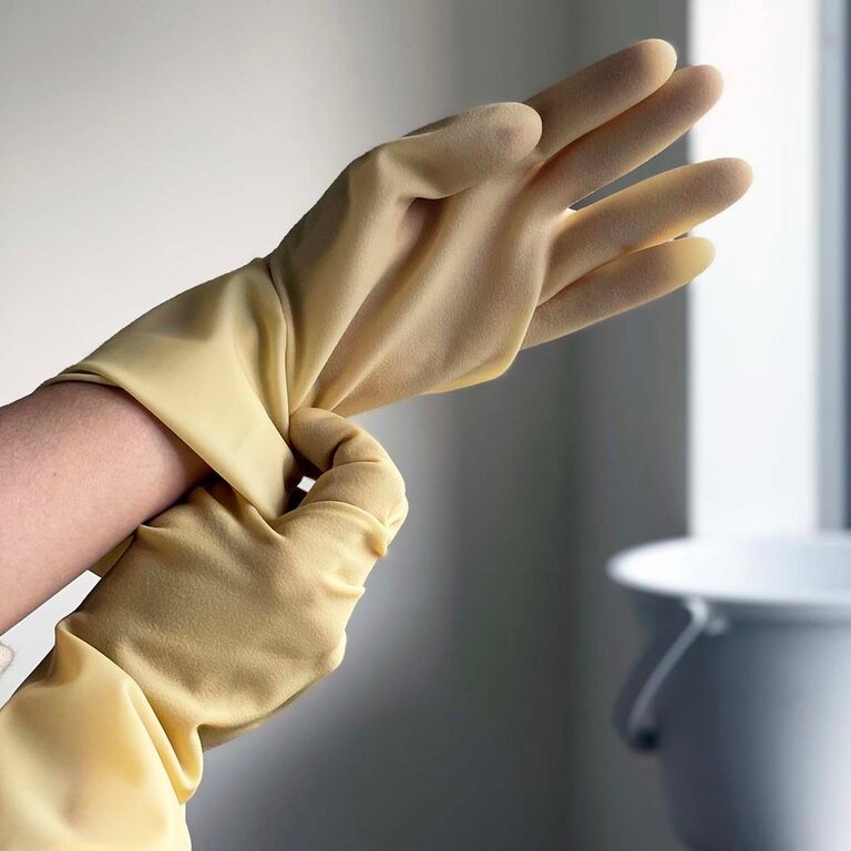 左右どちらの手でも使える、無着色。天然ゴム 手袋