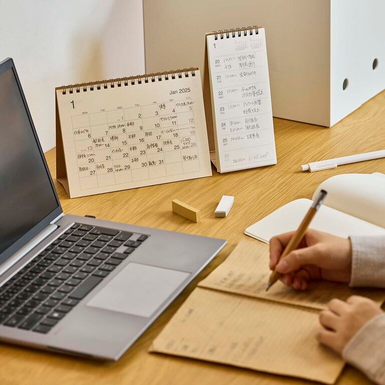 一週間の予定を、抜き出して管理。週めくり カレンダー