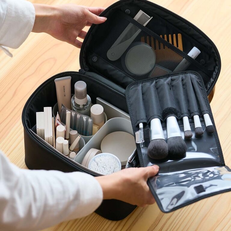 使うもの、すべてひとつに。ナイロン メイクボックス