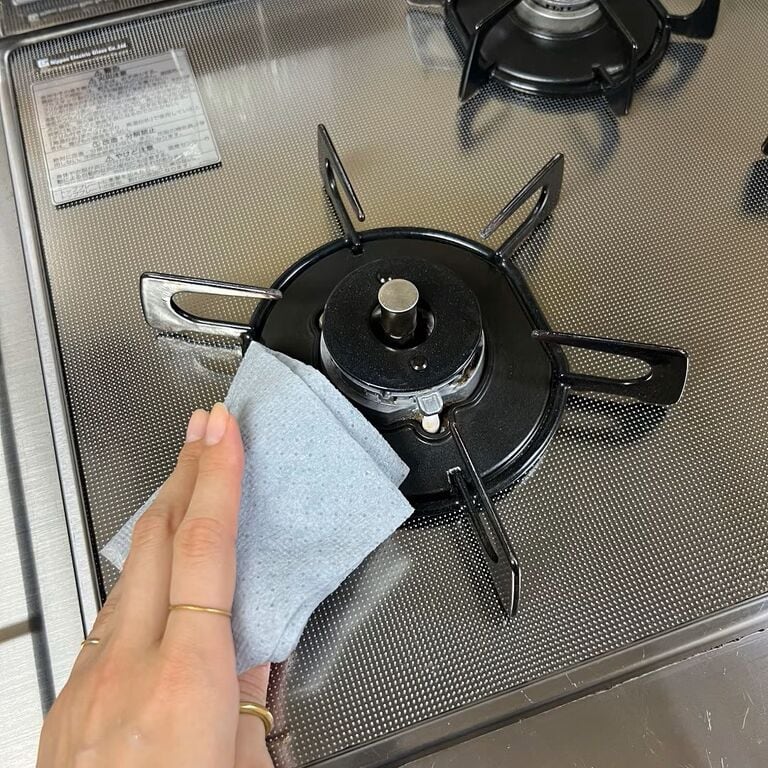 【汚れ度別】五徳の掃除方法。焦げ付きを簡単に落とすコツを紹介